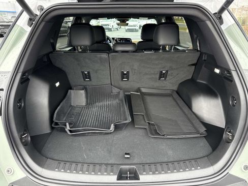 Used 2026 Chevrolet Equinox ACTIV w/ Convenience Package III image 21