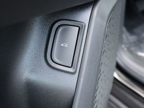 New 2026 Chevrolet Equinox RS w/ LPO, Floor Liner Package AWD/4WD image 19