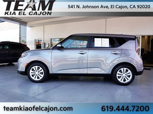 Used 2023 Kia Soul LX FWD image 6