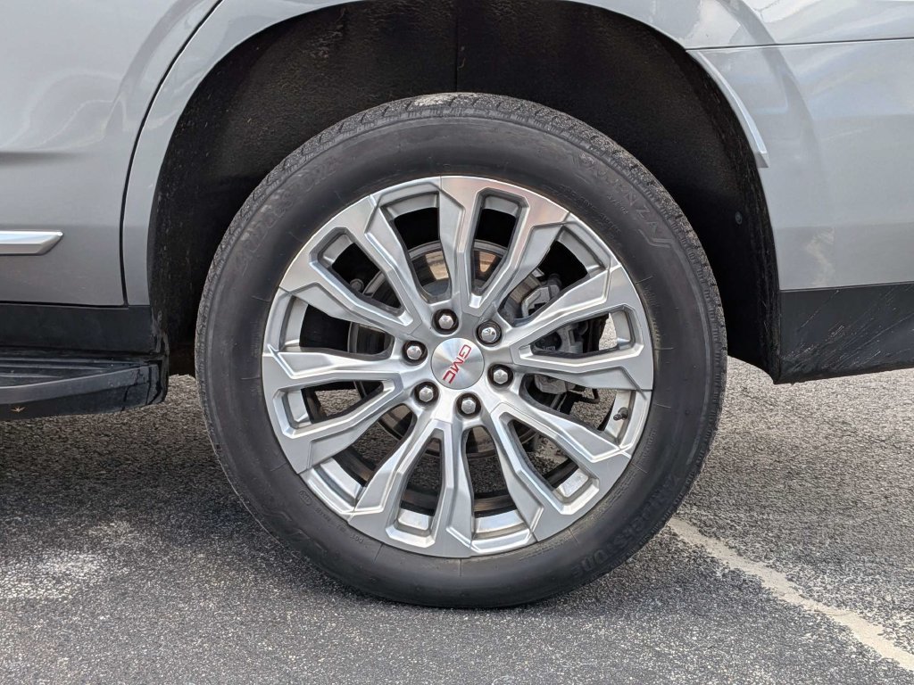 Used 2024 GMC Yukon Denali AWD/4WD image 11