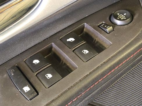 Used 2015 Chevrolet Equinox LT w/ Driver Convenience Package image 27