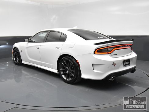 Used 2023 Dodge Charger Scat Pack w/ Navigation & Travel Group image 4