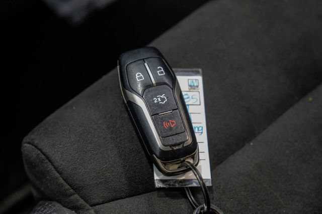 Used 2017 Ford Mustang Shelby GT350 w/ Electronics Package RWD image 82