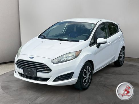 Used 2017 Ford Fiesta SE FWD image 3