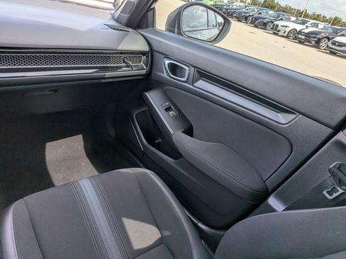 Used 2023 Honda Civic Sport image 17