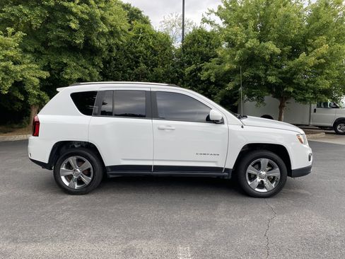 Used 2015 Jeep Compass High Altitude FWD image 10