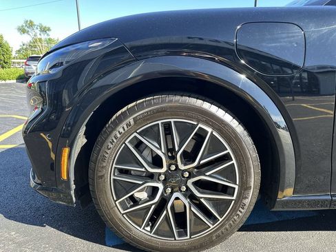 Used 2024 Ford Mustang Mach-E Premium AWD/4WD image 18