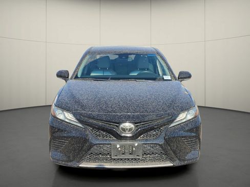 Used 2018 Toyota Camry XSE FWD image 2