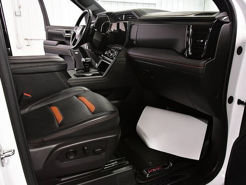 Used 2024 GMC Sierra 1500 AT4 w/ AT4 Preferred Package image 31