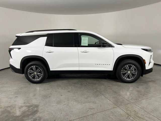 Certified 2024 Chevrolet Traverse LT w/ Enhanced Driving Package AWD/4WD image 9