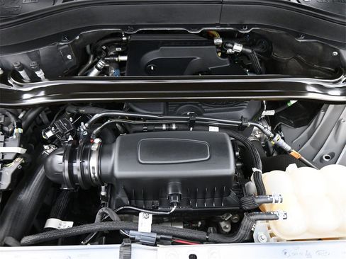 Used 2020 Ford Explorer Limited image 21