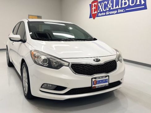 Used 2014 Kia Forte EX FWD image 4