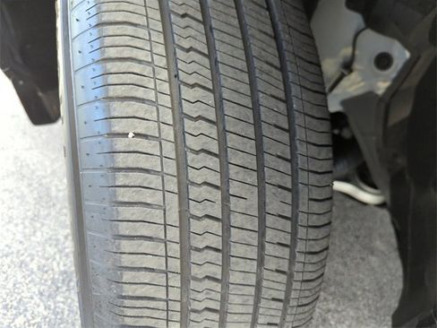 Certified 2023 Nissan Rogue SV image 44