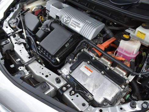Used 2012 Toyota Prius V Five FWD image 50
