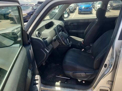 Used 2008 Scion xB FWD image 8