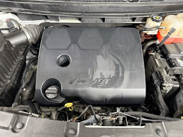 Used 2021 Chevrolet Traverse LT AWD/4WD image 32