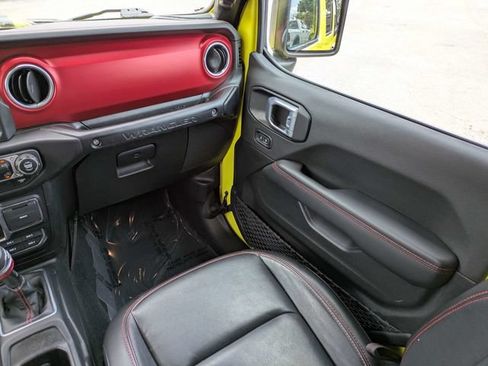 Used 2022 Jeep Wrangler Unlimited Rubicon w/ Steel Bumper Group AWD/4WD image 16