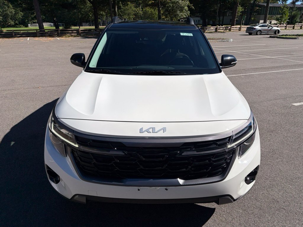 Used 2024 Kia Seltos X-Line AWD/4WD image 2