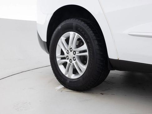 Used 2019 Buick Enclave Essence AWD/4WD image 19