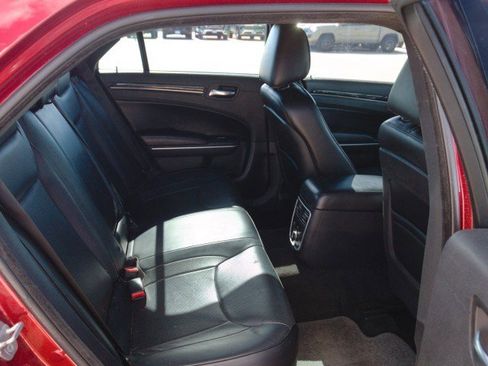 Used 2014 Chrysler 300 C AWD/4WD image 31