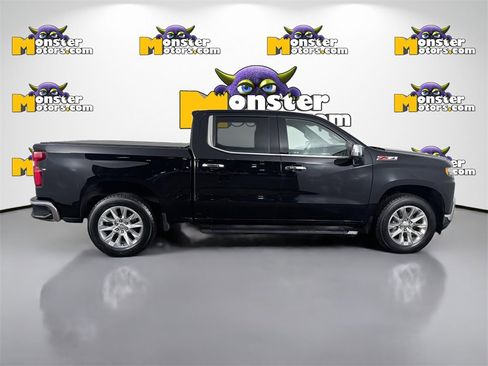 Used 2021 Chevrolet Silverado 1500 LTZ w/ Z71 Off-Road Package image 4