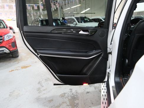 Used 2019 Mercedes-Benz GLS 550 4MATIC w/ Driver Assistance Package image 24