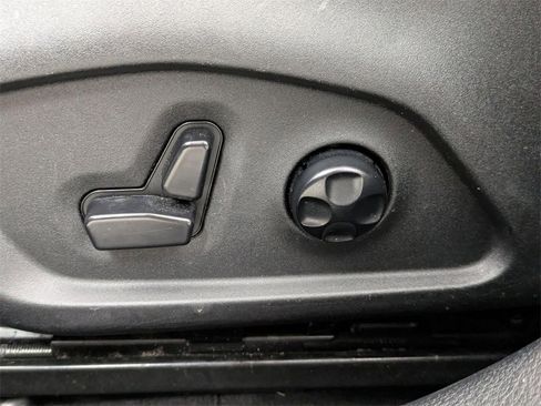 Used 2018 Jeep Compass Latitude w/ Popular Equipment Group image 13