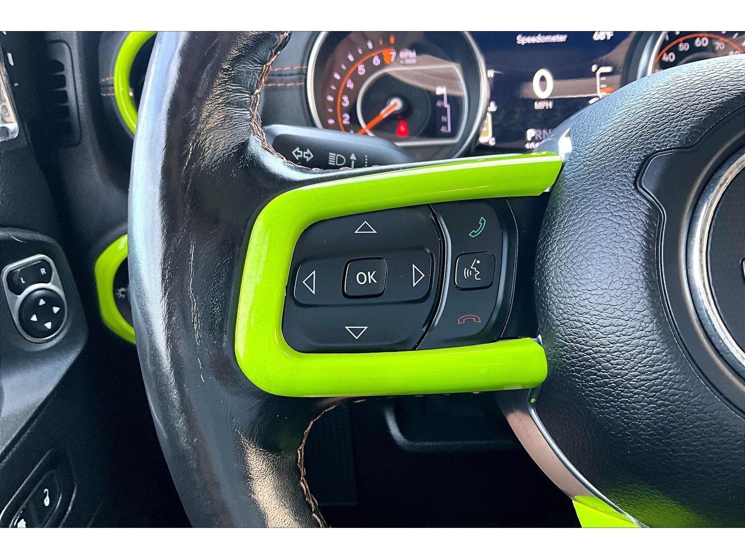 Used 2021 Jeep Gladiator Overland AWD/4WD image 11