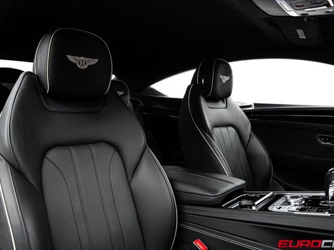 Used 2020 Bentley Continental GT V8 image 34