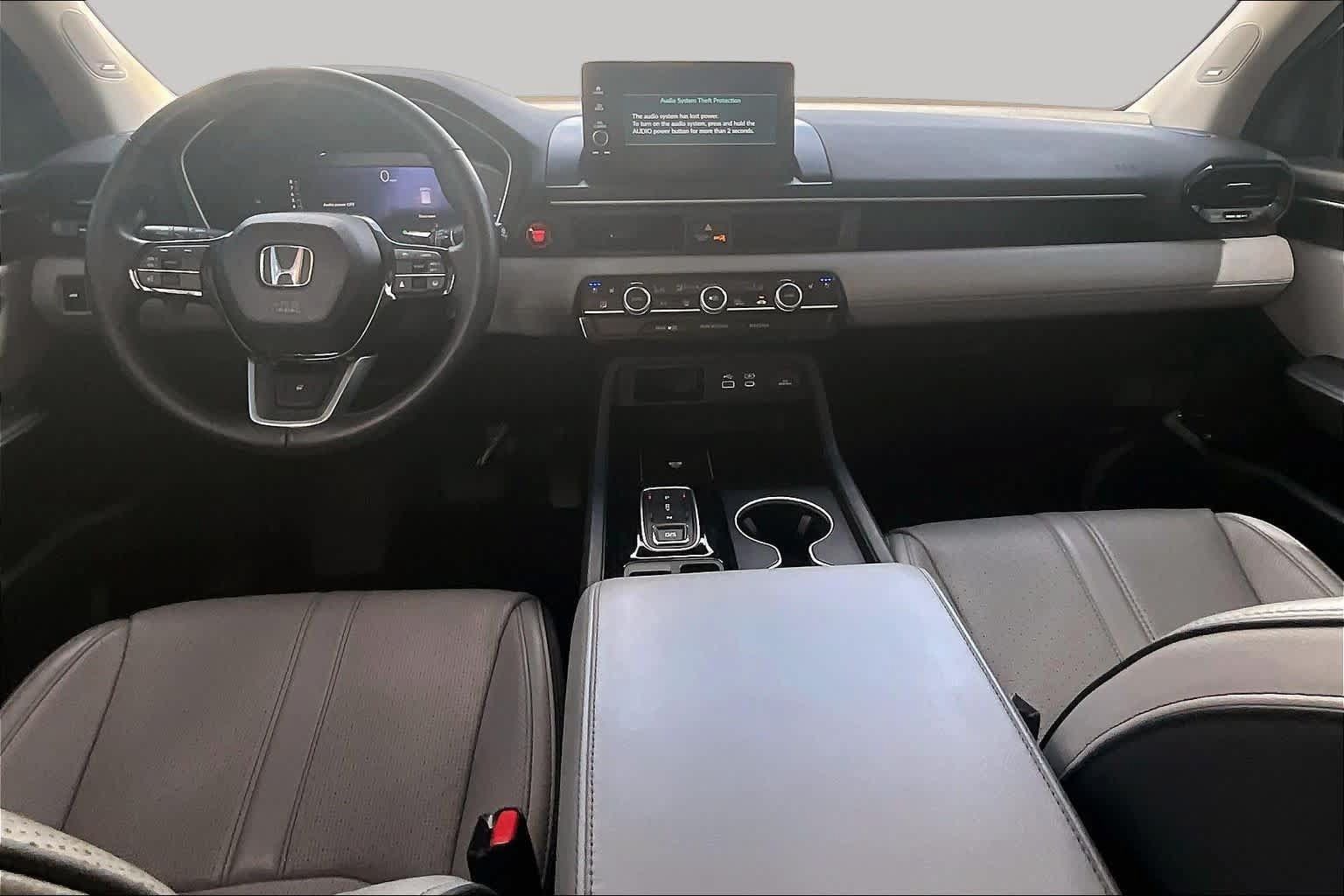 Used 2023 Honda Pilot Elite image 14