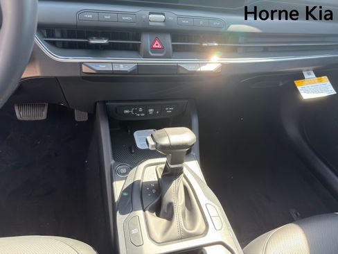 New 2026 Kia K4 EX FWD image 18
