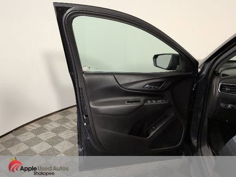 Used 2018 Chevrolet Equinox LT image 7