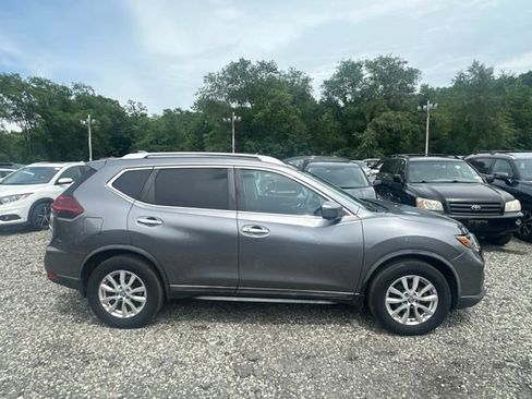 Used 2018 Nissan Rogue SV w/ Premium Package AWD/4WD image 2