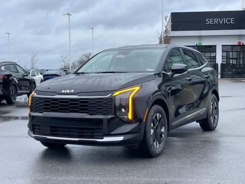 New 2026 Kia Sportage LX FWD image 3
