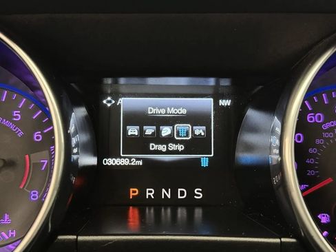 Used 2020 Ford Mustang Premium RWD image 23
