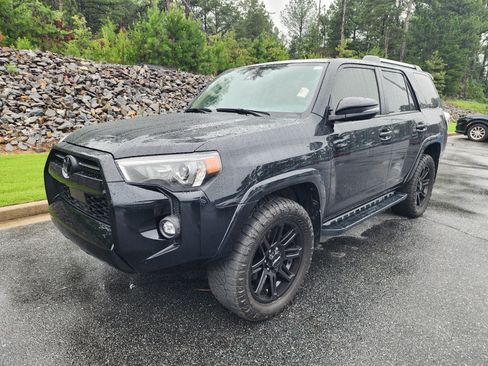 Used 2024 Toyota 4Runner SR5 Premium w/ Moonroof Package AWD/4WD image 9