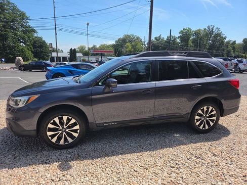 Used 2015 Subaru Outback 2.5i Limited AWD/4WD image 3