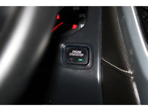 Used 2023 GMC Acadia SLT image 34