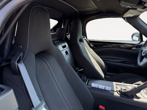 New 2026 MAZDA MX-5 Miata Club w/ Interior Package RWD image 18