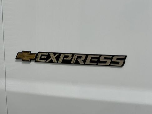 New 2026 Chevrolet Express 3500 RWD image 25