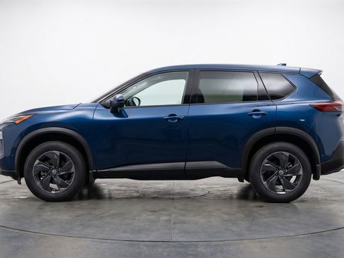 Used 2025 Nissan Rogue SV FWD image 5