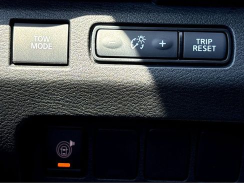 Used 2023 Nissan Frontier Pro-X w/ Technology Package RWD image 29