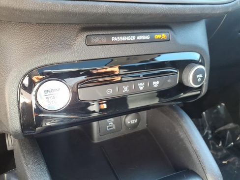 Used 2023 Ford Escape SE image 17