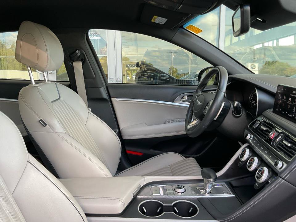 Used 2023 Genesis G70 3.3T AWD/4WD image 34