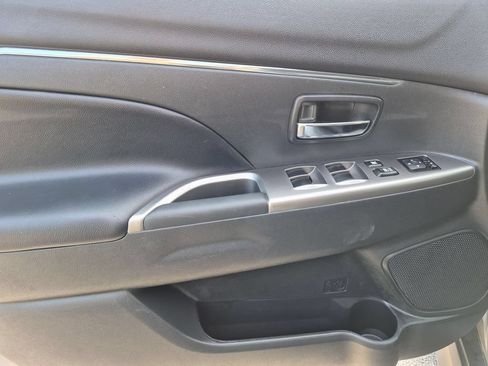 Used 2025 Mitsubishi Outlander Sport SE AWD/4WD image 9