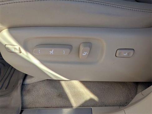 Used 2018 Lexus LX 570 4WD image 17