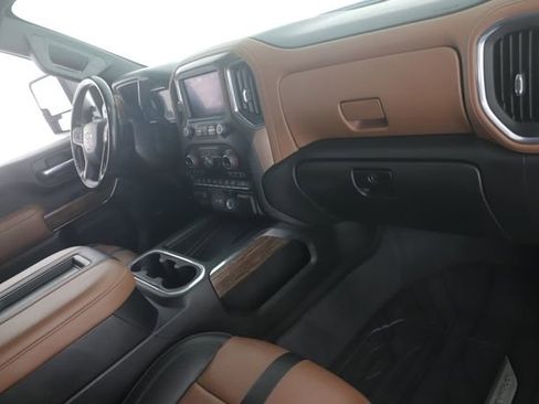 Used 2022 Chevrolet Silverado 2500 High Country w/ Safety Package II AWD/4WD image 32