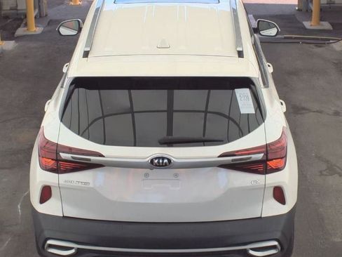 Used 2021 Kia Seltos EX image 7