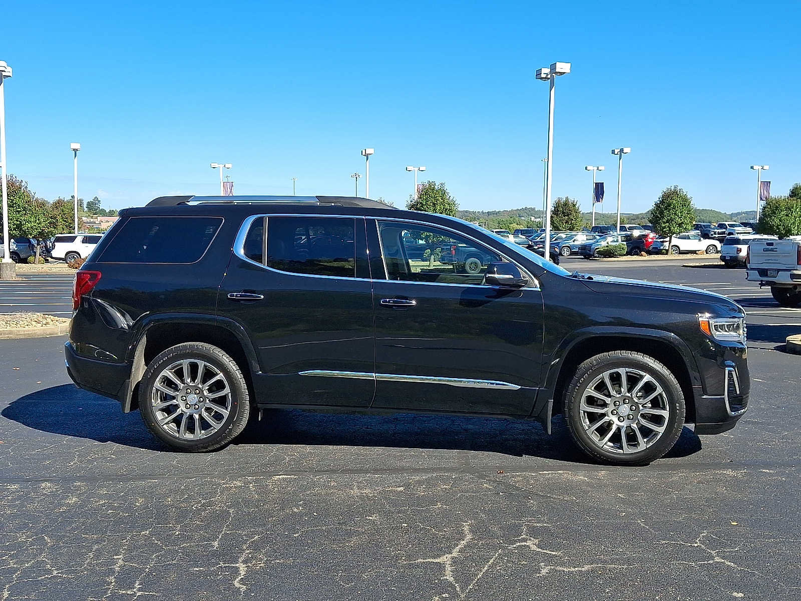 Used 2023 GMC Acadia Denali w/ LPO, Floor Liner Package AWD/4WD image 7
