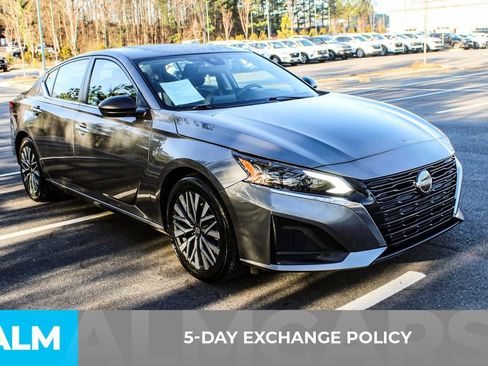 Used 2024 Nissan Altima 2.5 SV image 4